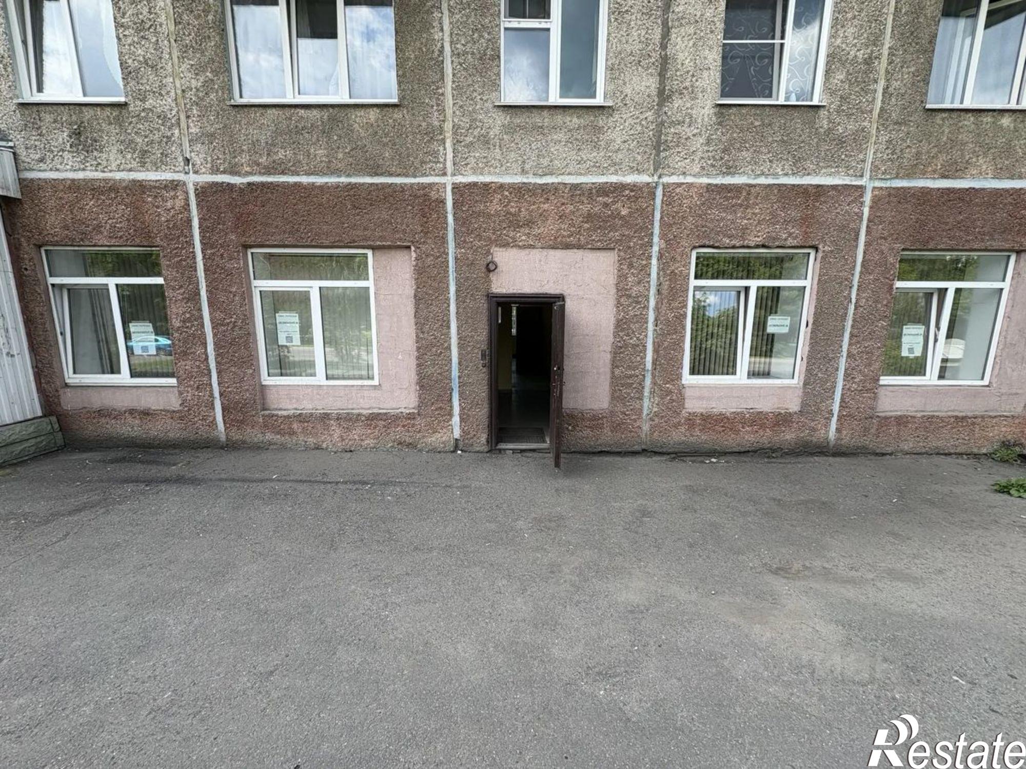 Купить офис, помещение под офис за 20 944 700 рублей на бульвар Строителей, 11