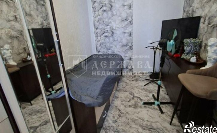 1-комн квартира проспект Шахтёров, 90,  д. 90