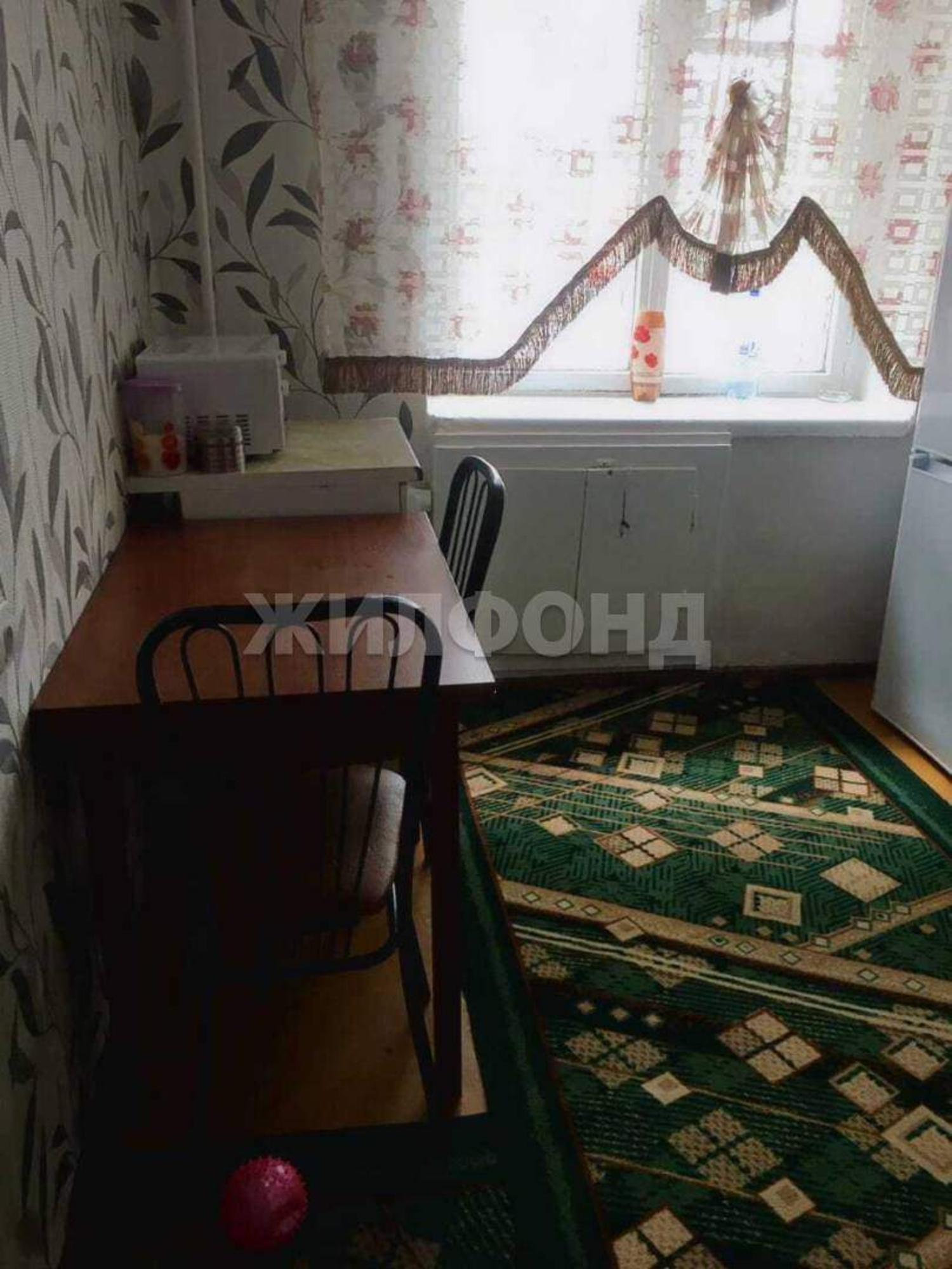 Купить квартиру за 4 050 000 рублей на Шахтеров проспект, д.75