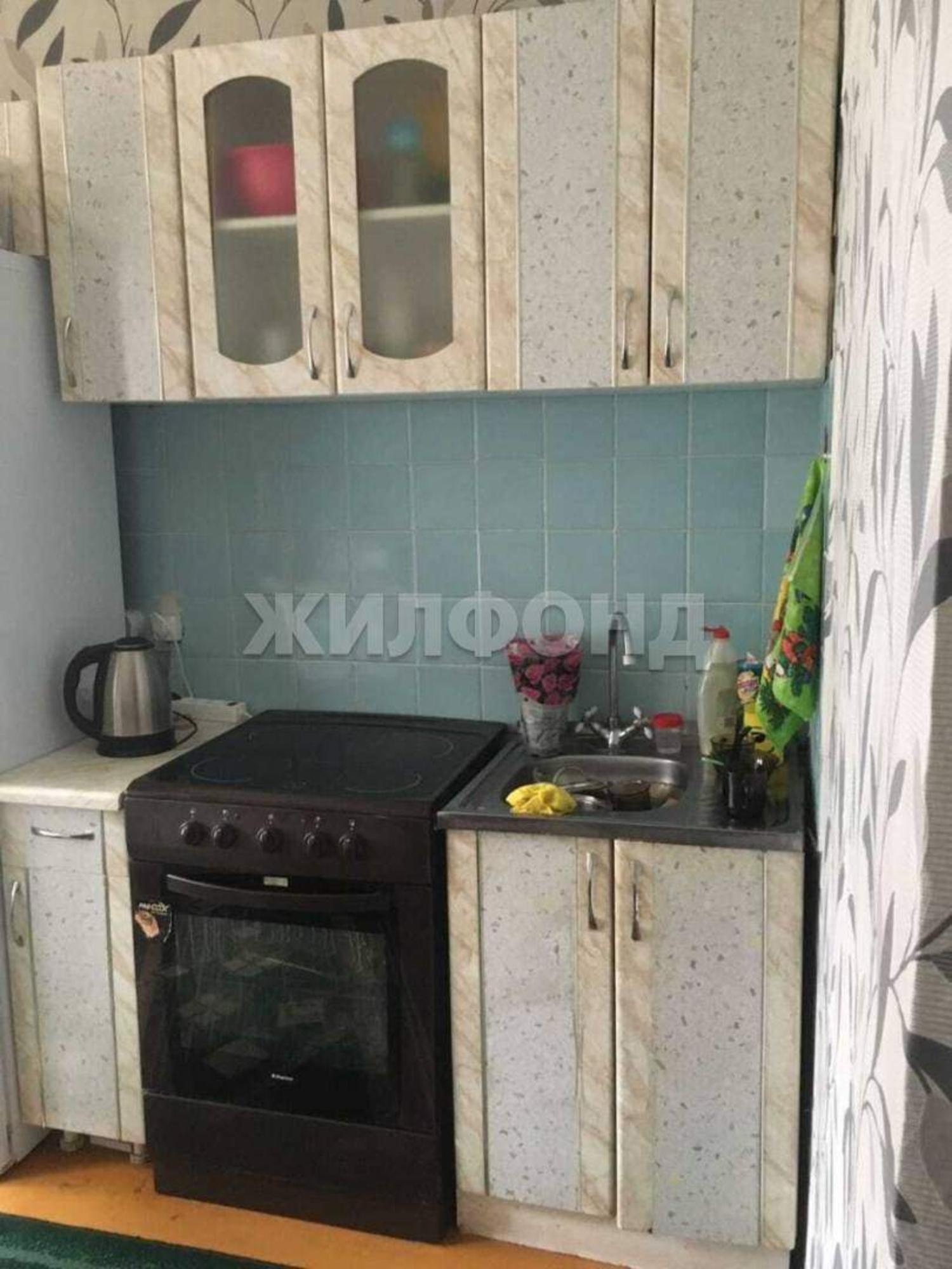 Купить квартиру за 4 050 000 рублей на Шахтеров проспект, д.75