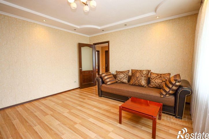 3-комн квартира Молодежный пр-кт, 8,  д. 8
