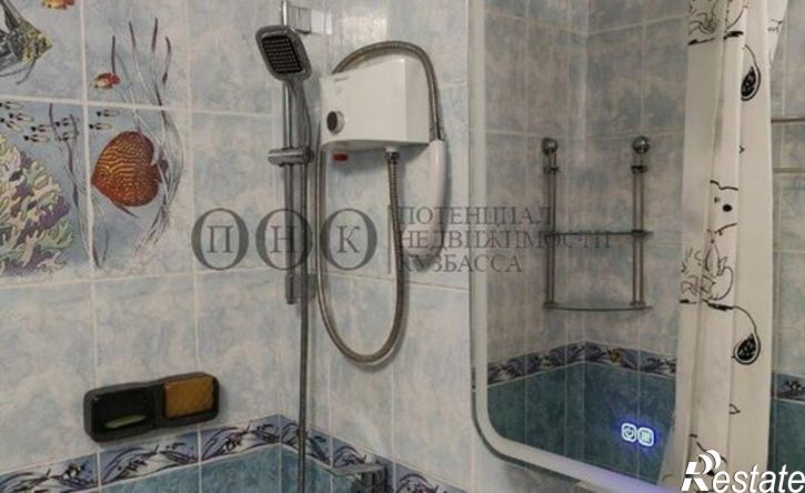 2-комн квартира ул Сибиряков-Гвардейцев, 328,  д. 328