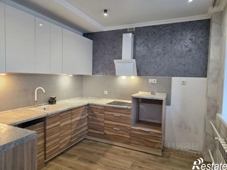 3-комн квартира б-р Строителей, 63,  д. 63