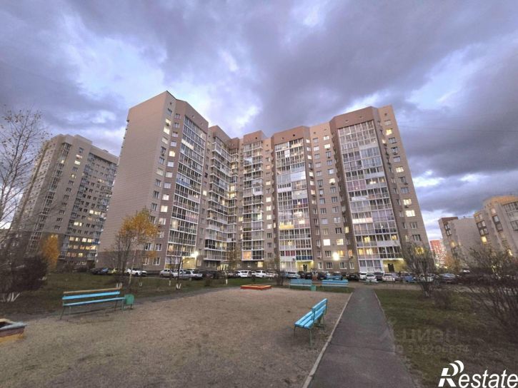 3-комн квартира пр-кт Шахтеров, 62б,  д. 62б