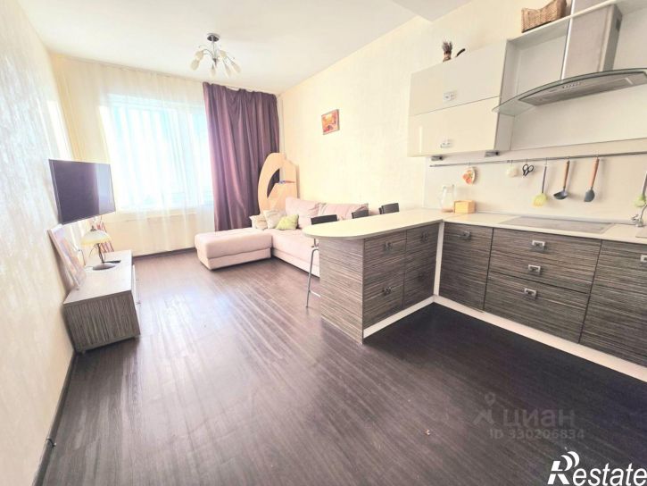 3-комн квартира пр-кт Шахтеров, 62б,  д. 62б