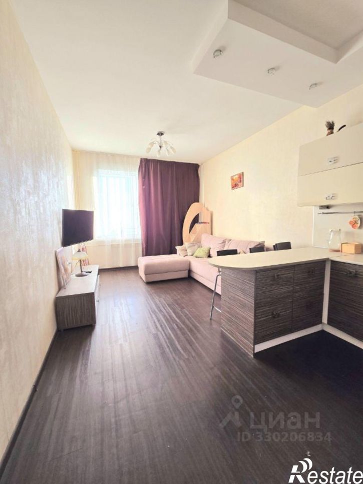 3-комн квартира пр-кт Шахтеров, 62б,  д. 62б