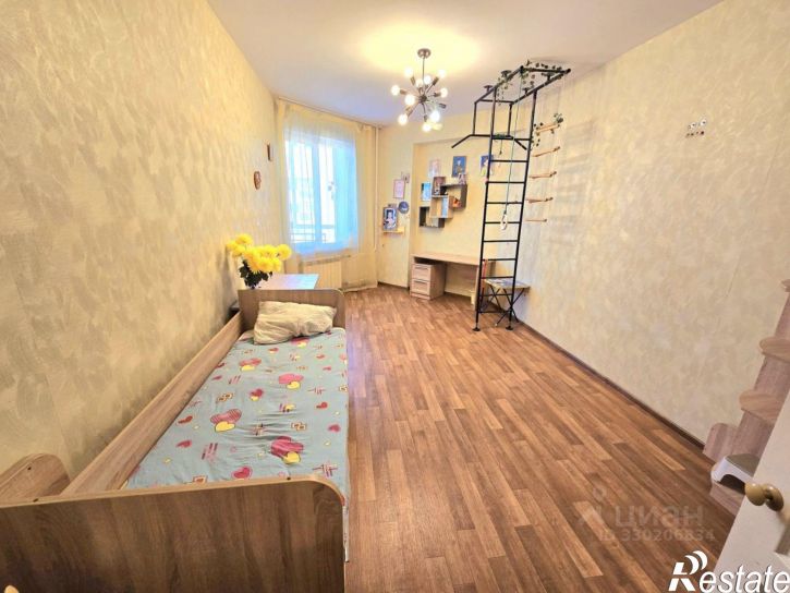 3-комн квартира пр-кт Шахтеров, 62б,  д. 62б