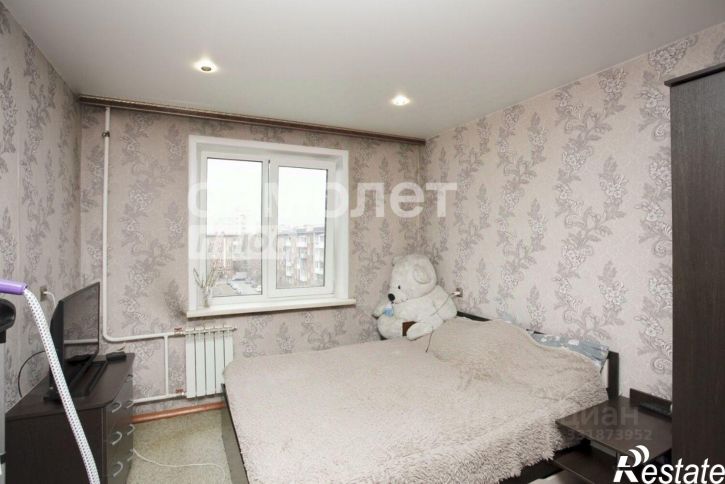 3-комн квартира ул 1-я Линия, 8,  д. 8