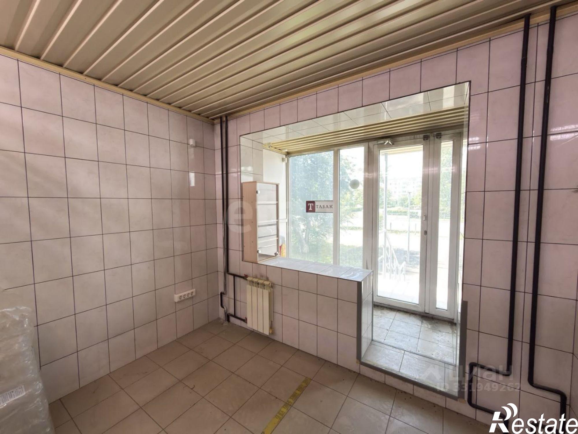 Купить торговое помещение за 2 627 400 рублей на б-р Строителей, 6
