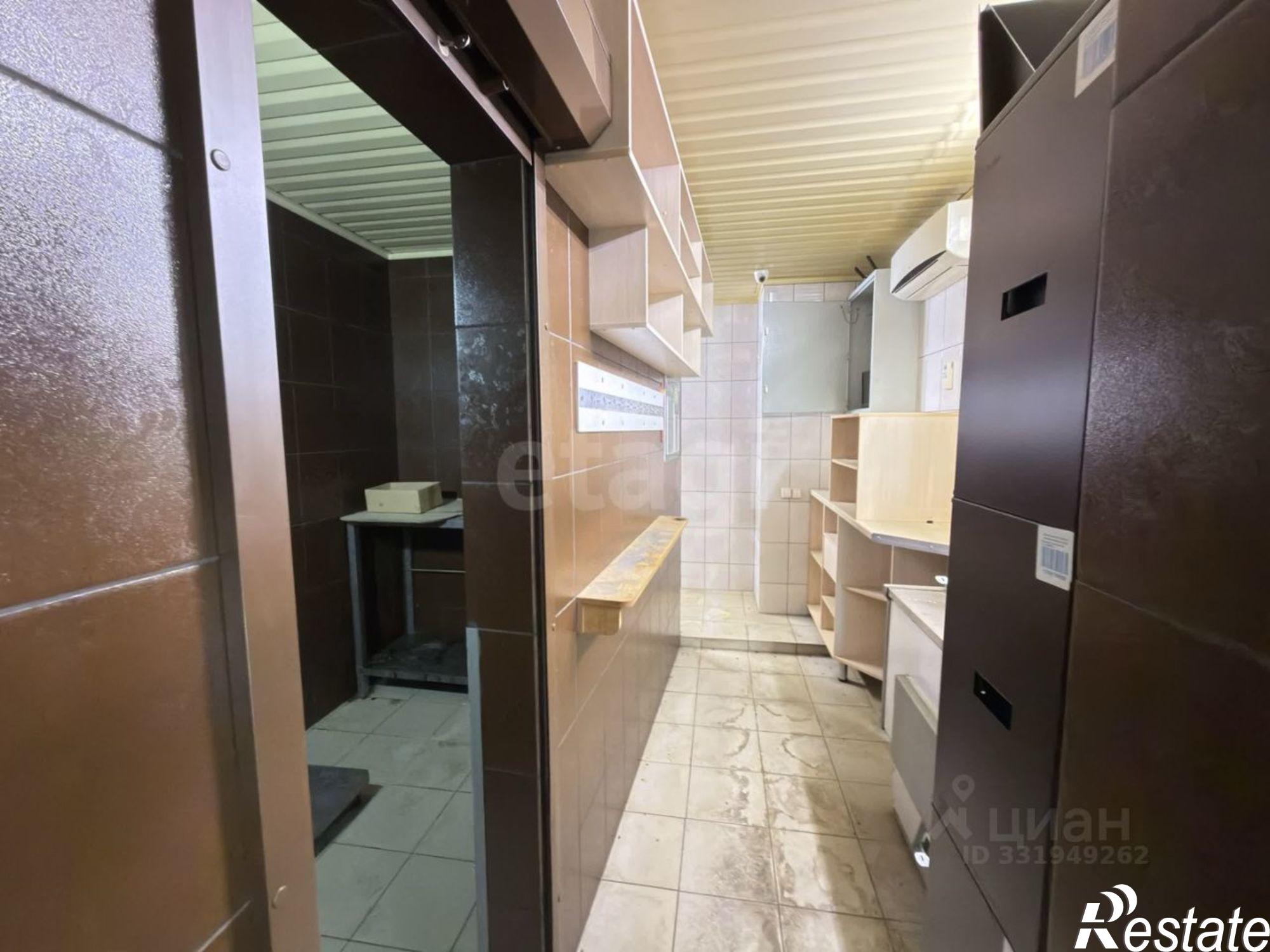 Купить торговое помещение за 2 627 400 рублей на б-р Строителей, 6