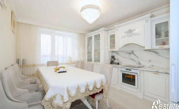 3-комн квартира б-р Строителей, 67,  д. 67
