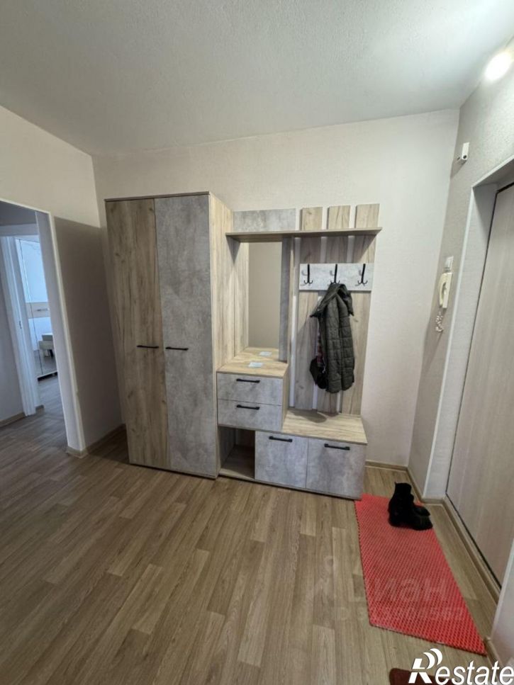 3-комн квартира Молодежный пр-кт, 8,  д. 8