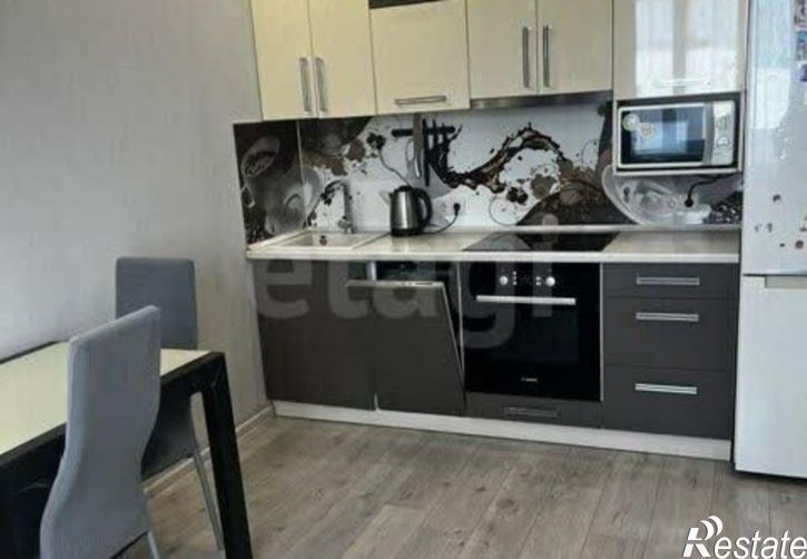3-комн квартира пр-кт Шахтеров, 74а,  д. 74а