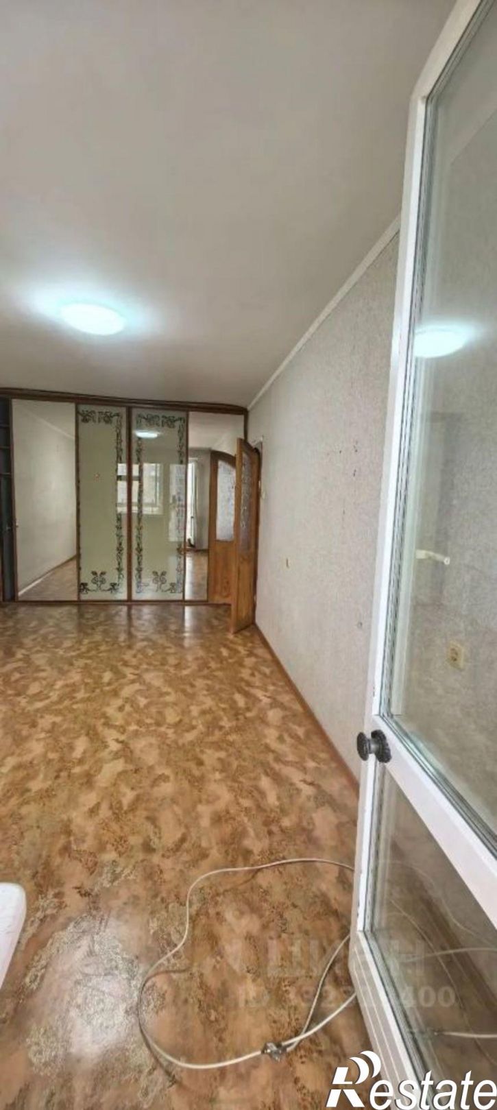 2-комн квартира пр-кт Шахтеров, 97,  д. 97