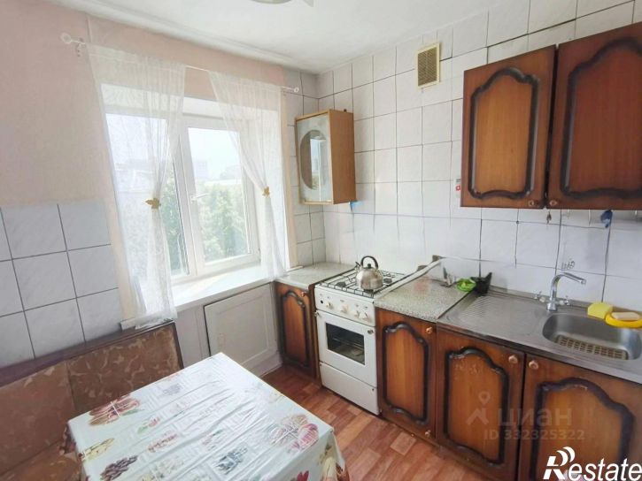3-комн квартира ул 50 лет Октября, 27,  д. 27