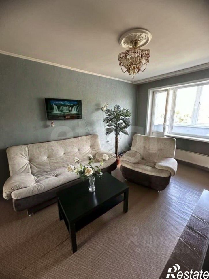 4-комн квартира б-р Строителей, 11,  д. 11
