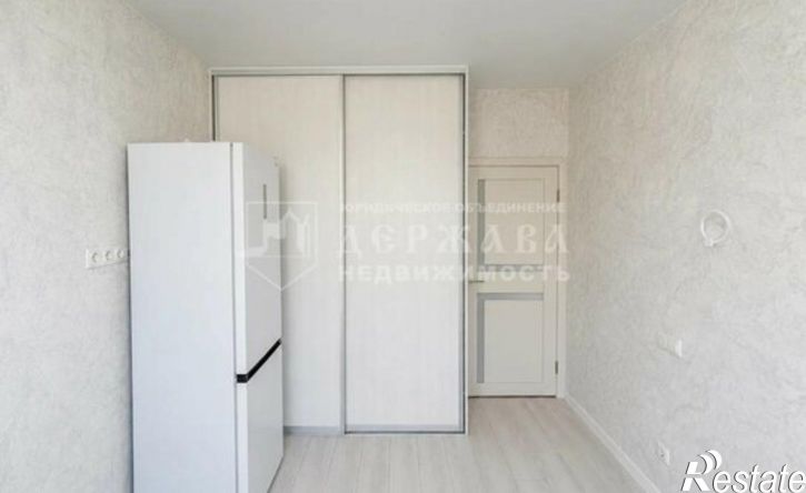 3-комн квартира пр-кт Шахтеров, 70а,  д. 70а