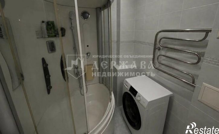 3-комн квартира пр-кт Шахтеров, 70а,  д. 70а