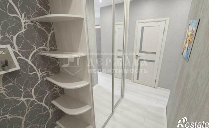 3-комн квартира пр-кт Шахтеров, 70а,  д. 70а