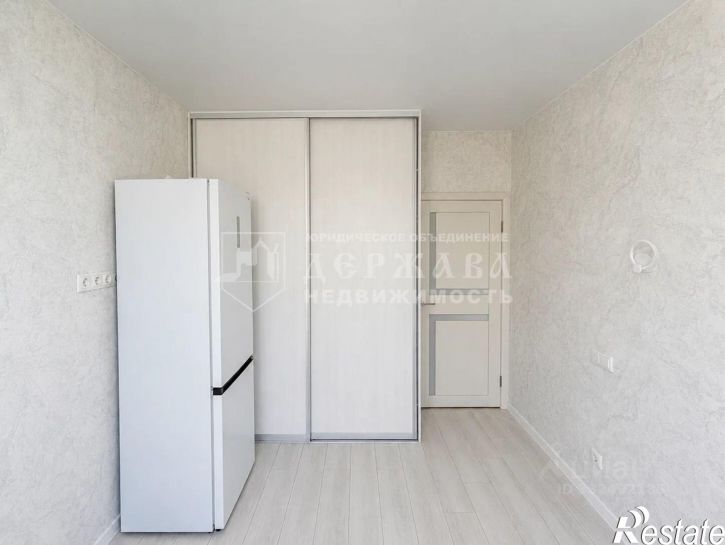 3-комн квартира пр-кт Шахтеров, 58а,  д. 58а
