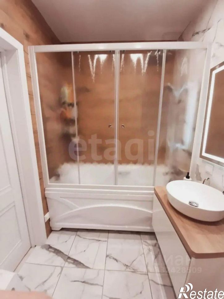 2-комн квартира б-р Строителей, 65,  д. 65