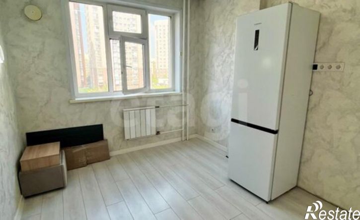 3-комн квартира пр-кт Шахтеров, 70а,  д. 70а