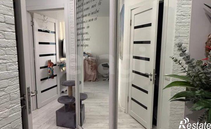 2-комн квартира Кедровый б-р, 10,  д. 10