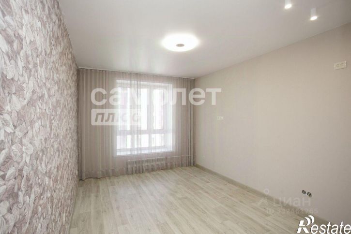 2-комн квартира б-р Строителей, 60 4,  д. 60 4,  к. 4