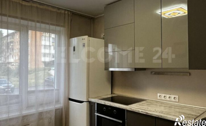 3-комн квартира ул 1-я Линия, 8,  д. 8