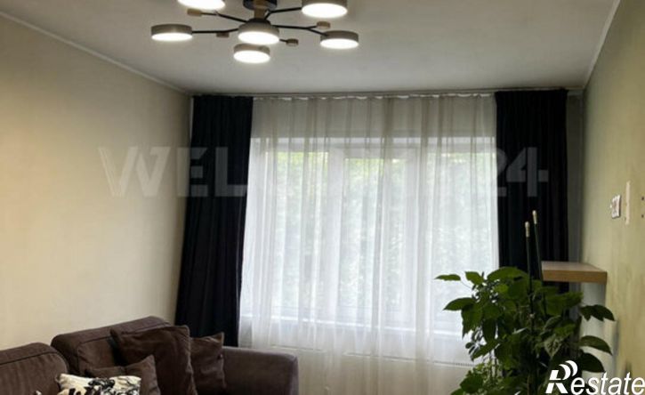 3-комн квартира ул 1-я Линия, 8,  д. 8