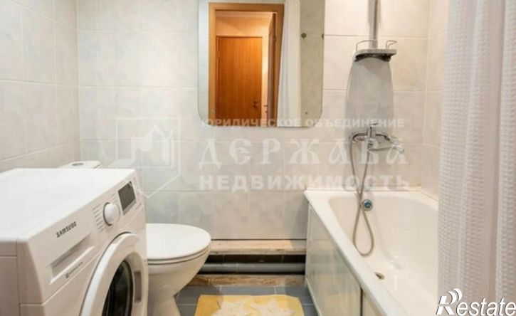 1-комн квартира б-р Строителей, 4,  д. 4