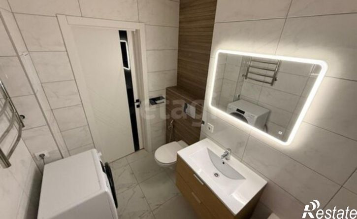 2-комн квартира б-р Строителей, 60 3,  д. 60 3,  к. 3
