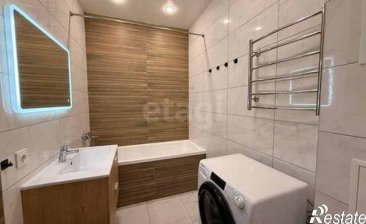 2-комн квартира б-р Строителей, 60 3,  д. 60 3,  к. 3
