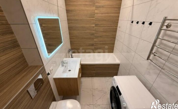 2-комн квартира б-р Строителей, 60 3,  д. 60 3,  к. 3