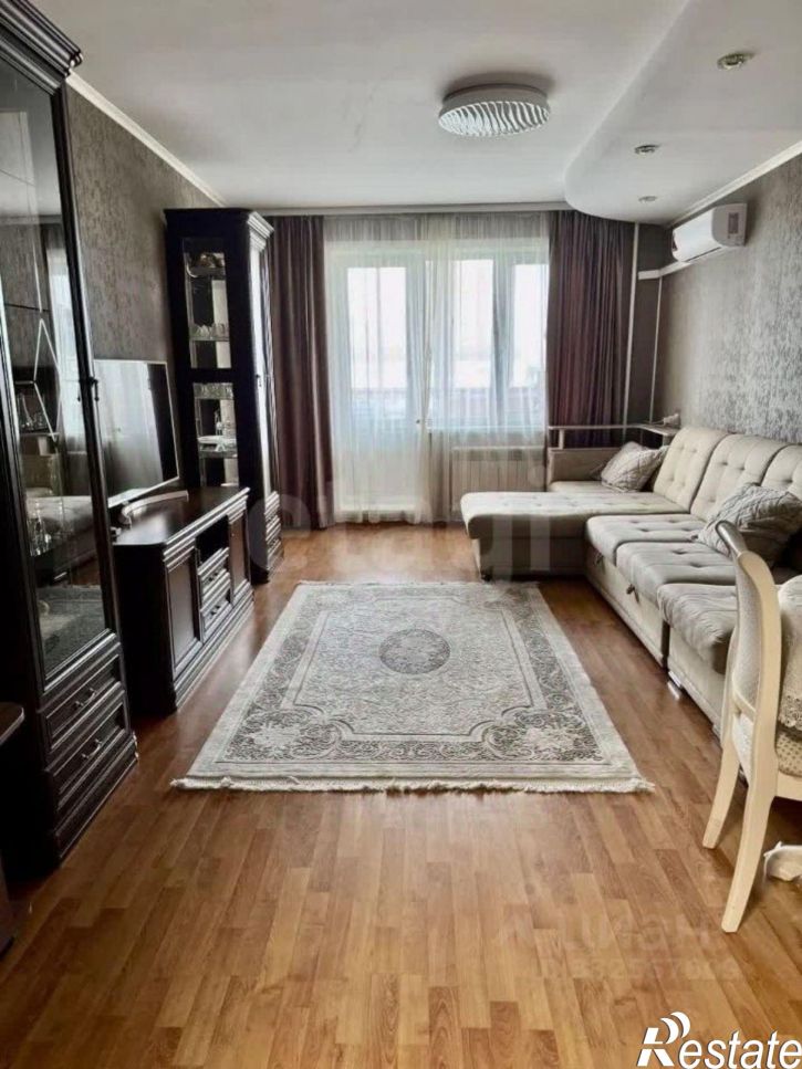 3-комн квартира ул Авроры, 14,  д. 14