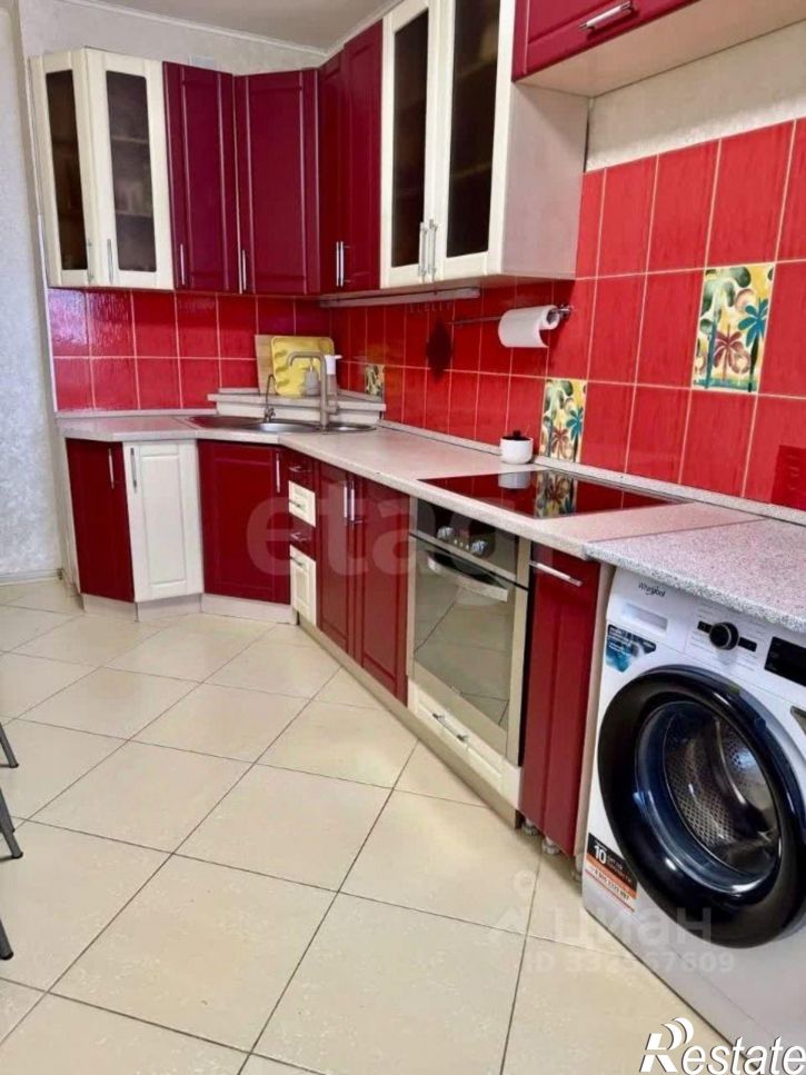 3-комн квартира ул Авроры, 14,  д. 14