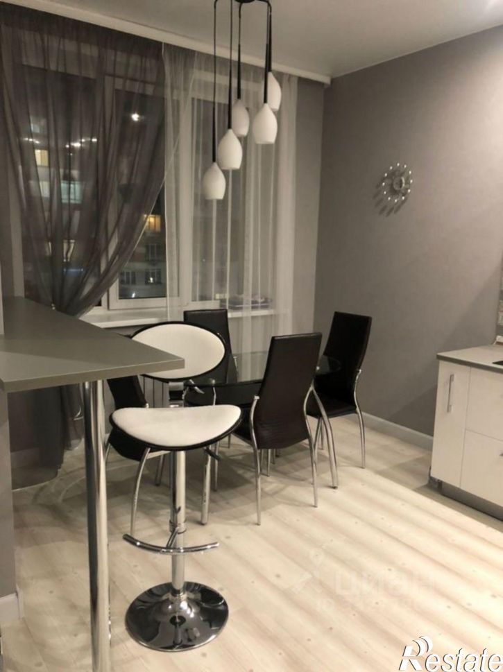 2-комн квартира Московский пр-кт, 8 1,  д. 8 1,  к. 1