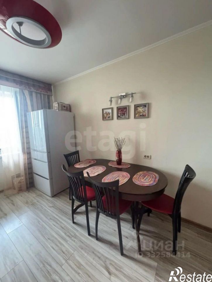 3-комн квартира ул Авроры, 14,  д. 14