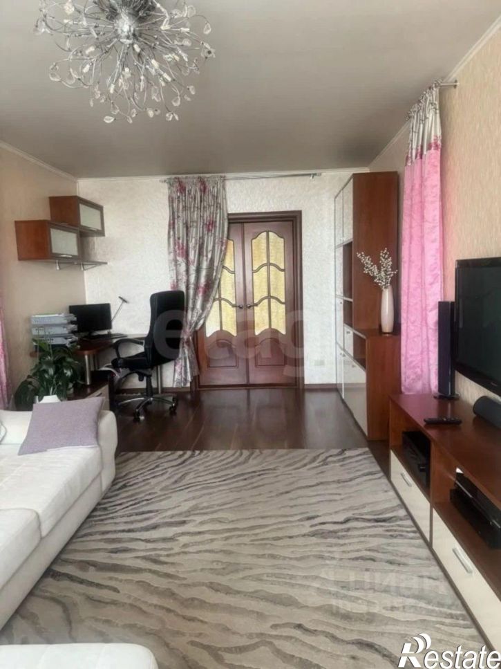 3-комн квартира ул Авроры, 14,  д. 14