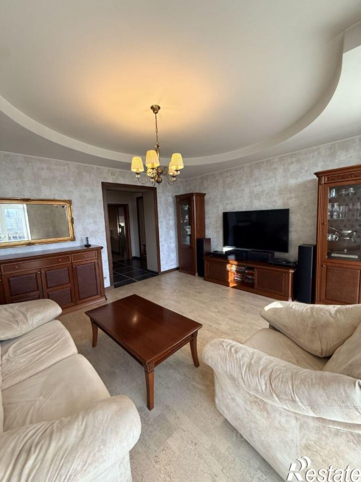 3-комн квартира ул Николая Островского, 33,  д. 33