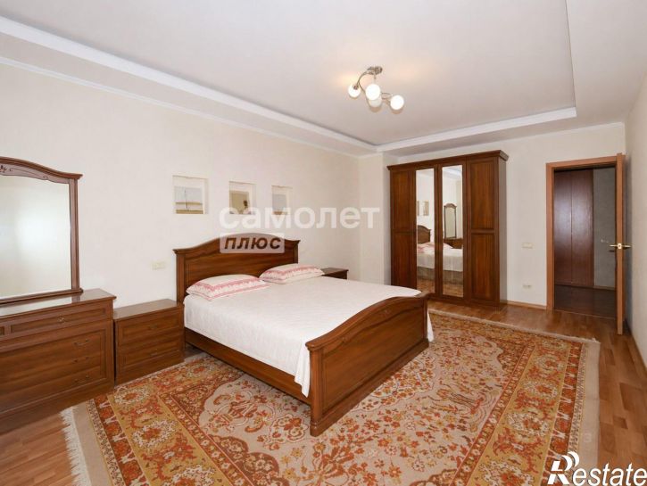 4-комн квартира Октябрьский пр-кт, 38,  д. 38