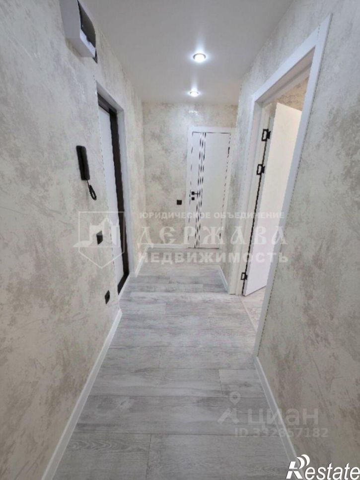 2-комн квартира ул Инициативная, 111,  д. 111