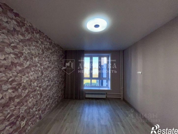 2-комн квартира б-р Строителей, 60 4,  д. 60 4,  к. 4