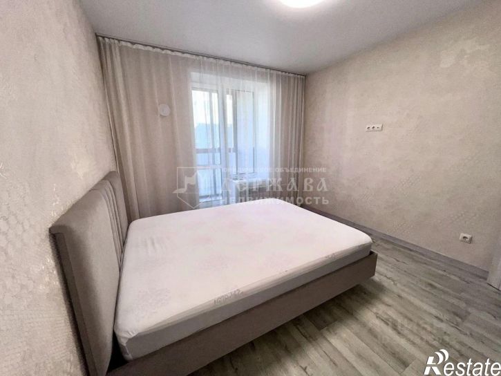 2-комн квартира б-р Строителей, 60 4,  д. 60 4,  к. 4