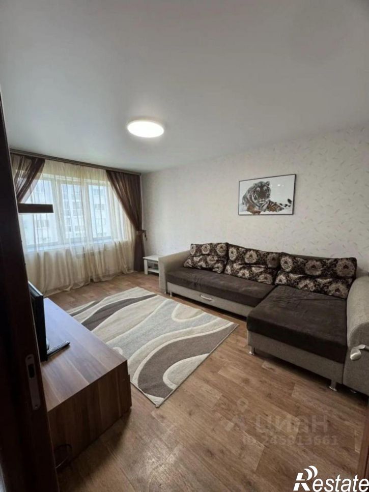 2-комн квартира пр-кт Шахтеров, 72А,  д. 72А