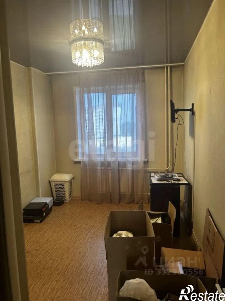3-комн квартира ул Инициативная, 103а,  д. 103а