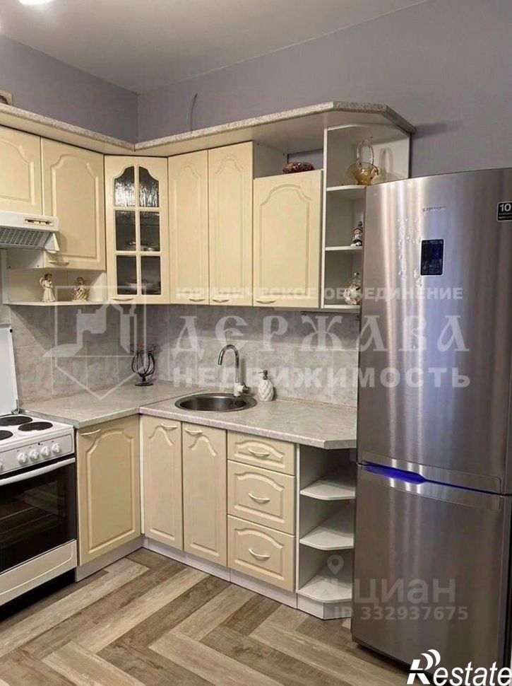 3-комн квартира ул 40 лет Октября, 3,  д. 3