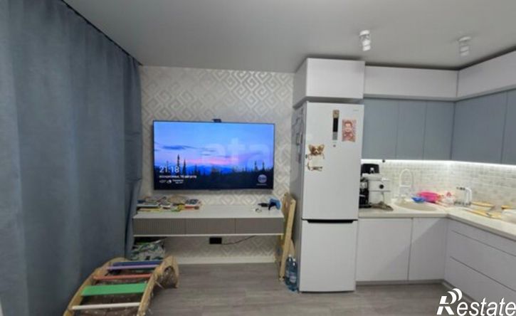 3-комн квартира пр-кт Шахтеров, 70а,  д. 70а