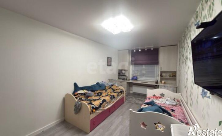 3-комн квартира пр-кт Шахтеров, 70а,  д. 70а
