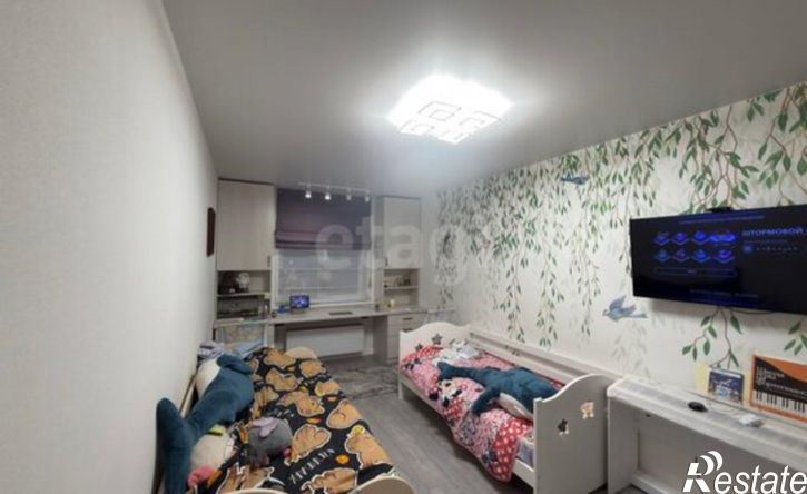 3-комн квартира пр-кт Шахтеров, 70а,  д. 70а